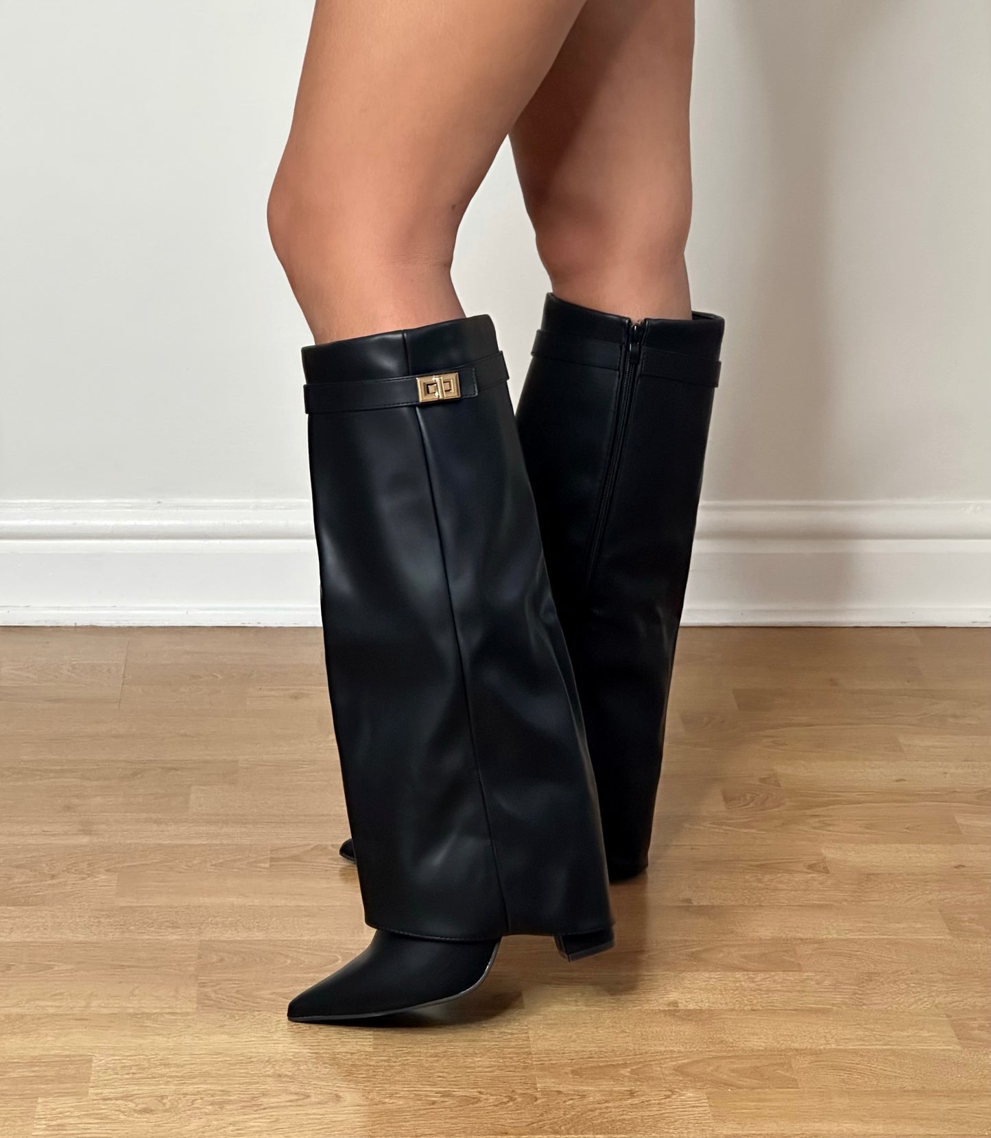 KIMBERLEY Knee High Folded Lock Boots - Black