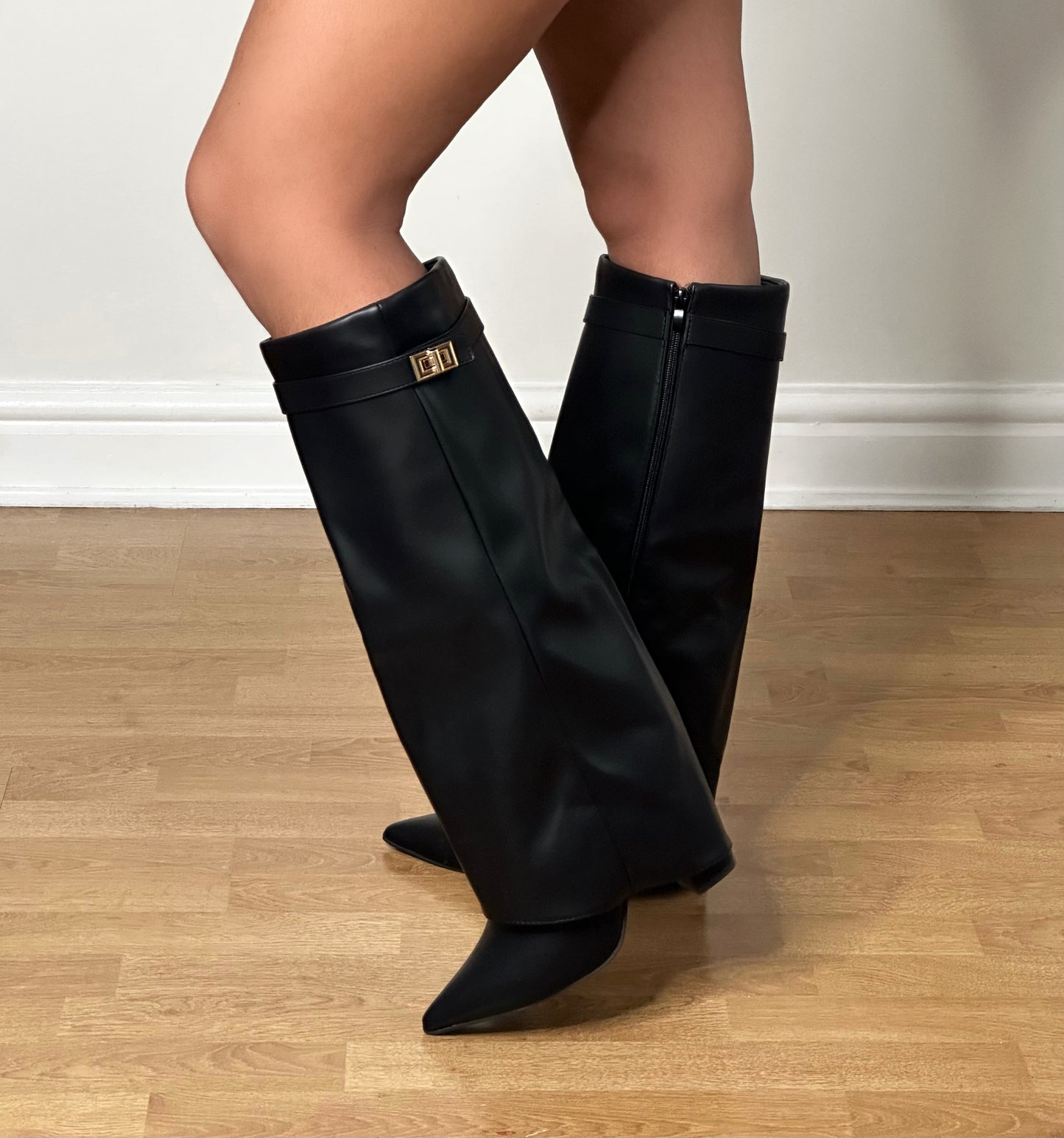 KIMBERLEY Knee High Folded Lock Boots - Black